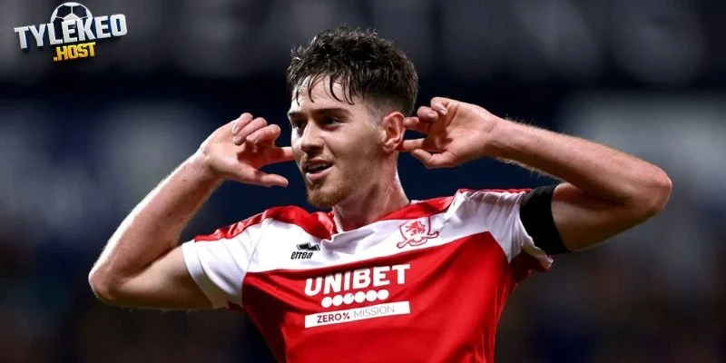 Hackney được kỳ vọng sẽ thay đổi tuyến giữa MU